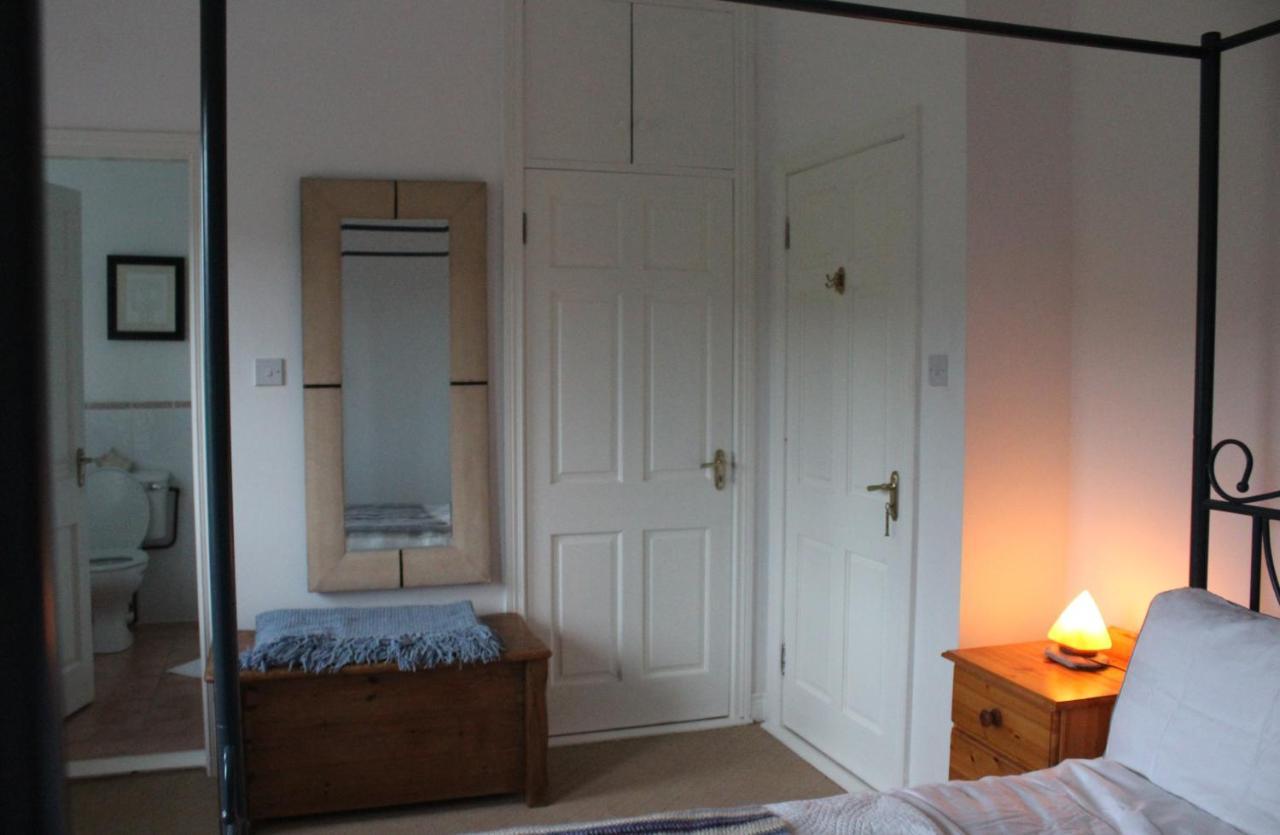 Malin Head Stay SolasTobann ArtHouse Room 1 Ensuite Exterior foto