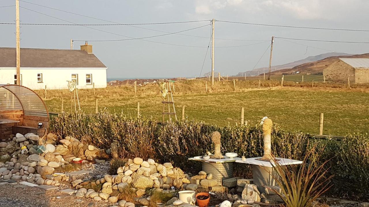 Malin Head Stay SolasTobann ArtHouse Room 1 Ensuite Exterior foto