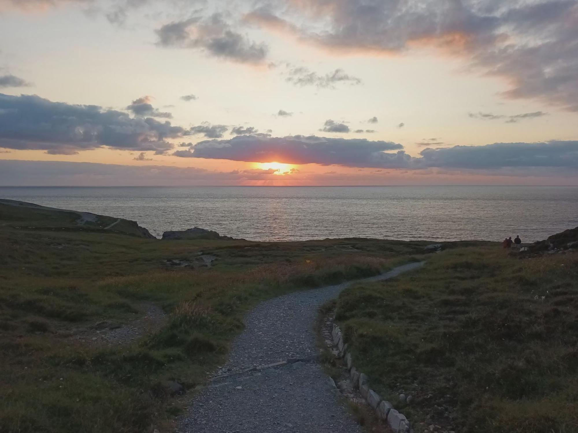 Malin Head Stay SolasTobann ArtHouse Room 1 Ensuite Exterior foto